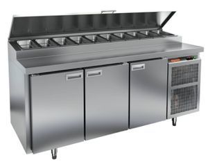 Купить PZ2-111/GN (1/6H) стол для пиццы охл.(+2+10), 3 двери, 1835х700х850мм, глубина раб.пов. 486мм