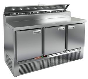 Купить PZE2-111/GN (1/6H) стол для пиццы охл.(+2+10), 3 двери, 1485х700х850мм, ниж.распол.агрегата